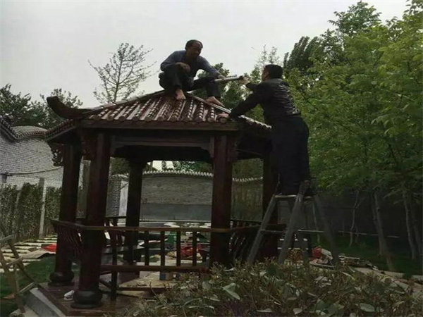 石家庄古典碳化木凉亭