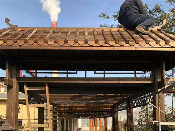 做防腐木地板建设时哪些问题必须要特别关注